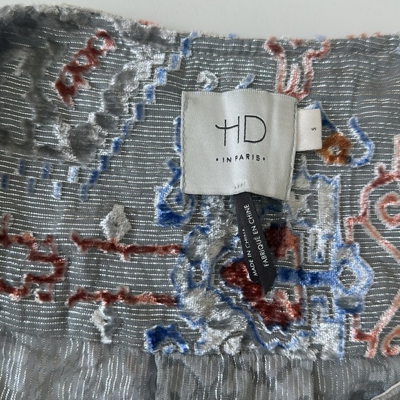 HD in Paris Anthropologie Women's Orian Velvet Metallic Top in Gray Size SMALL - Picture 3 of 6